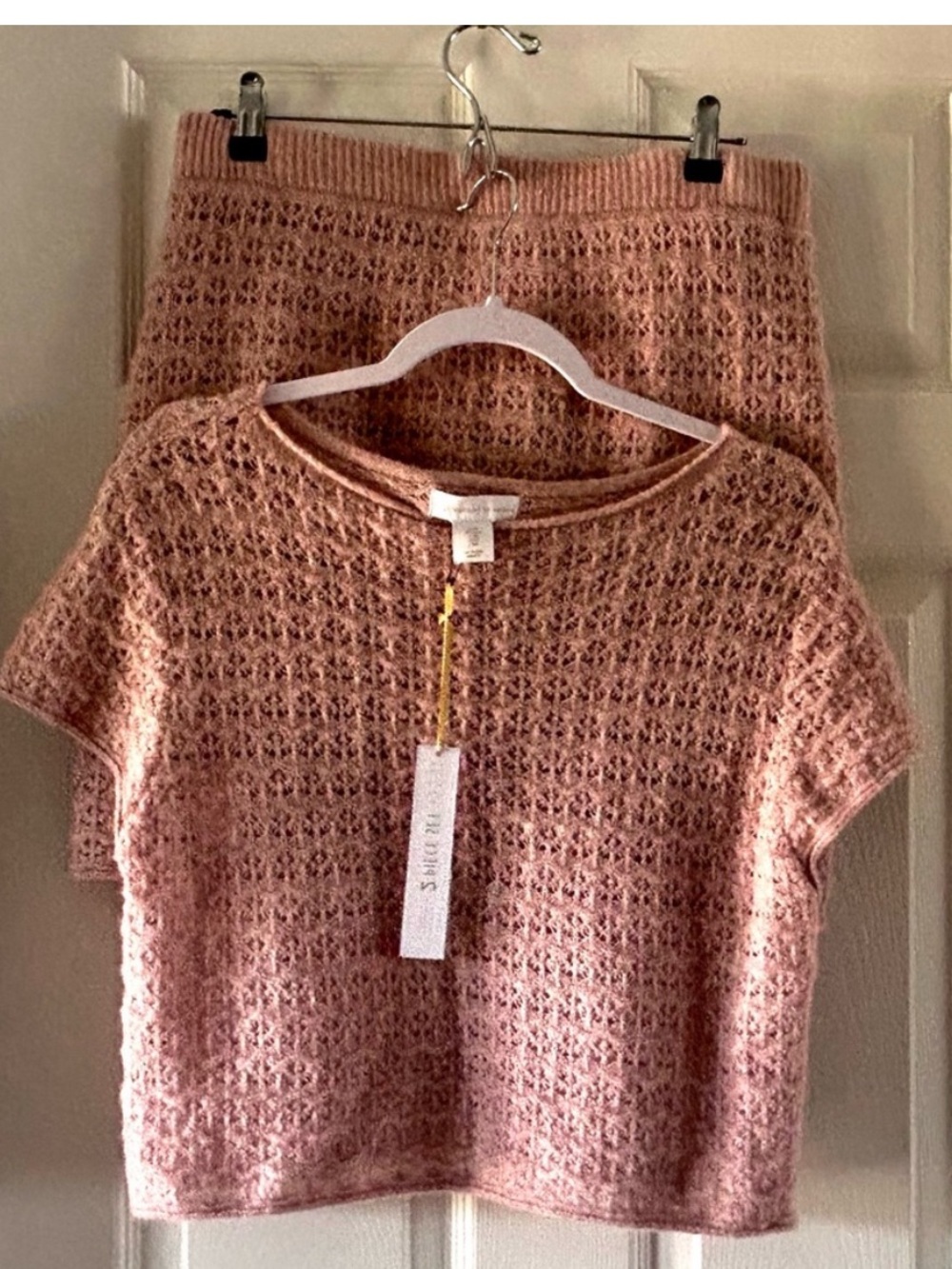 NWT House of Harlow 1960, Two Piece Crochet Knit Top & Skirt Set, Dusty Rose - Picture 2 of 4